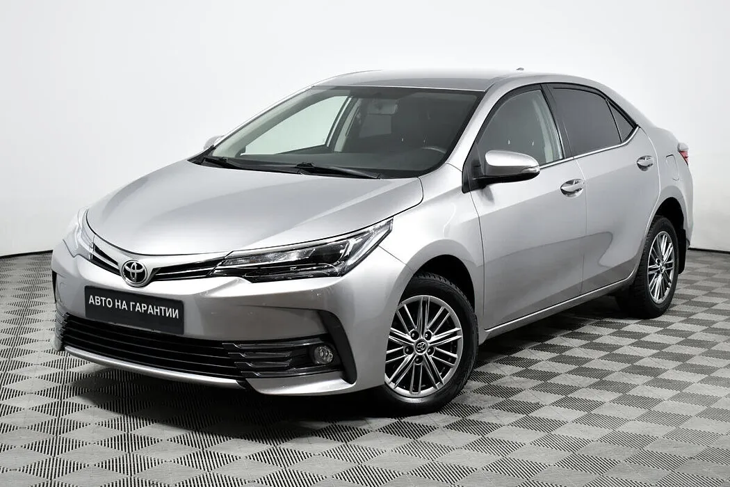 Toyota Corolla XI (E160, E170, E180) Рестайлинг 1 · Стиль Плюс
