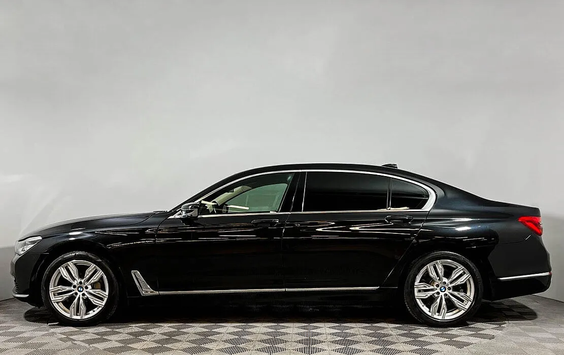 BMW 7 серии VI (G11/G12) · 730Ld xDrive — фото 4
