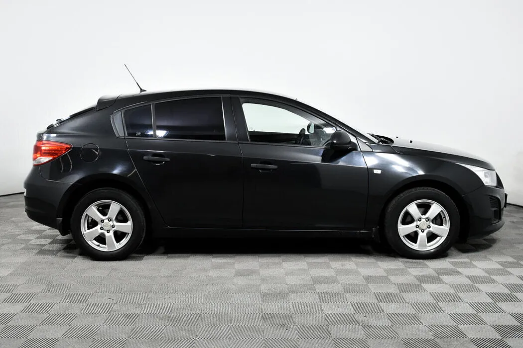 Chevrolet Cruze I Рестайлинг · LS — фото 3