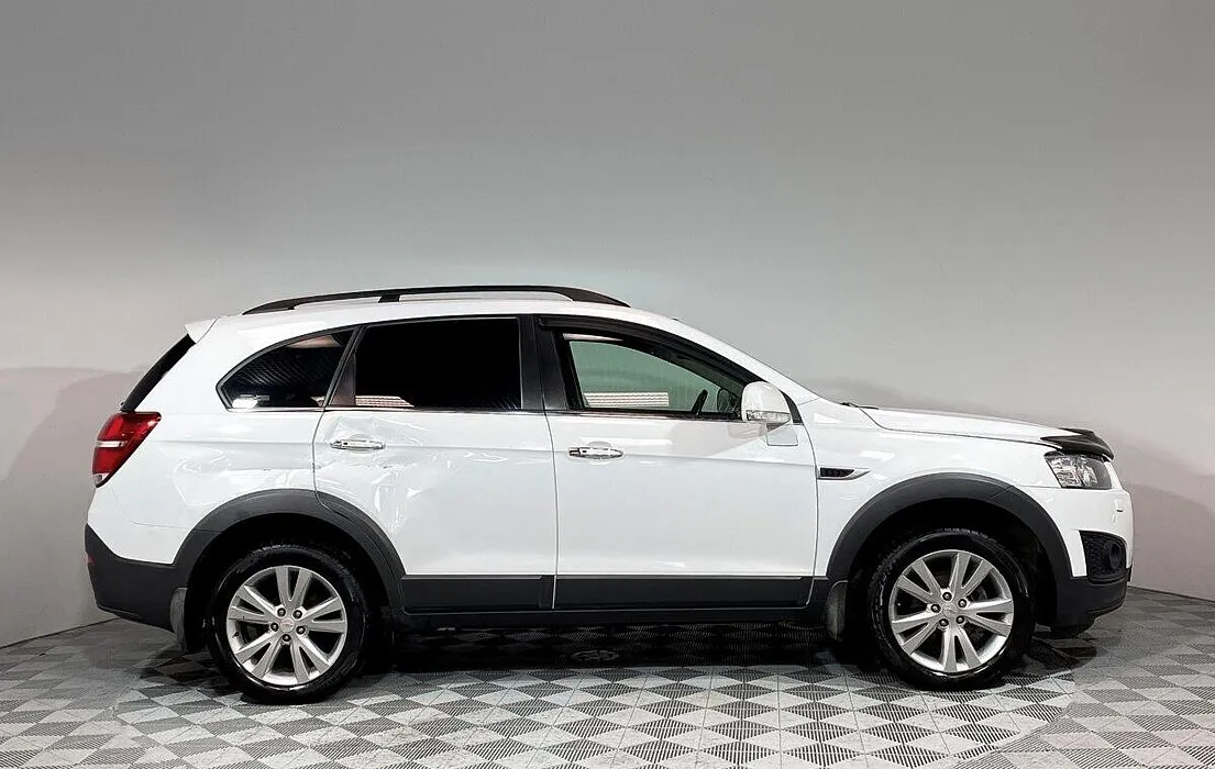 Chevrolet Captiva I Рестайлинг 2 · LT 5 мест — фото 3