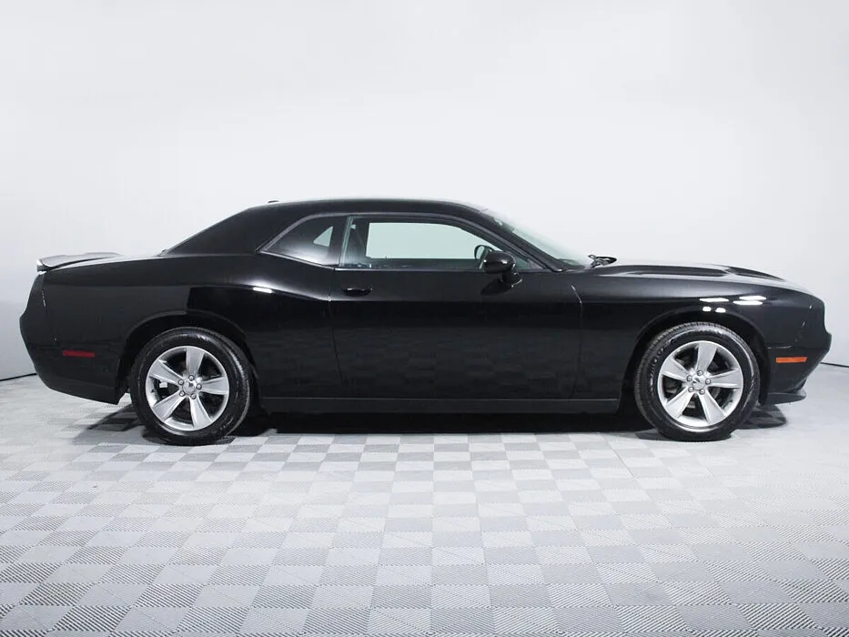 Dodge Challenger III Рестайлинг 2 — фото 3