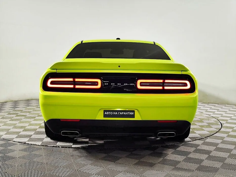 Dodge Challenger III Рестайлинг 2 — фото 5
