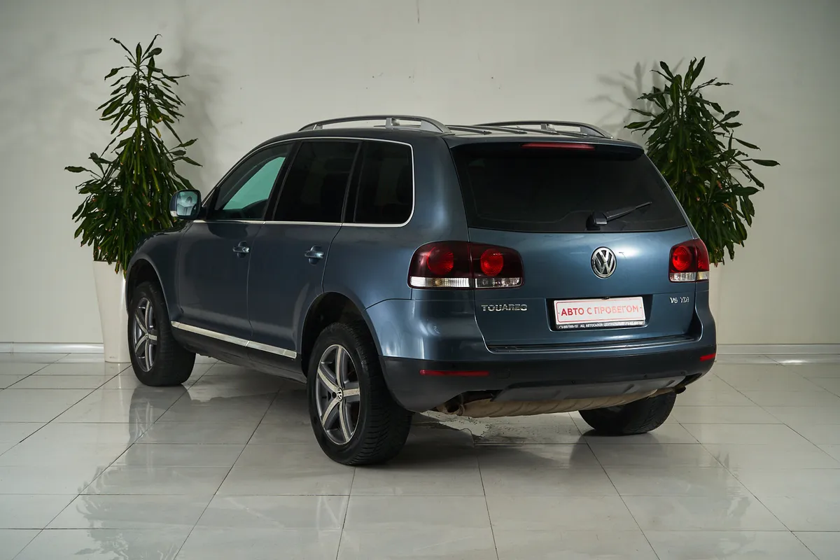 Volkswagen Touareg I Рестайлинг — фото 4