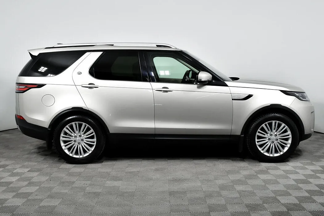 Land Rover Discovery V · SE — фото 3