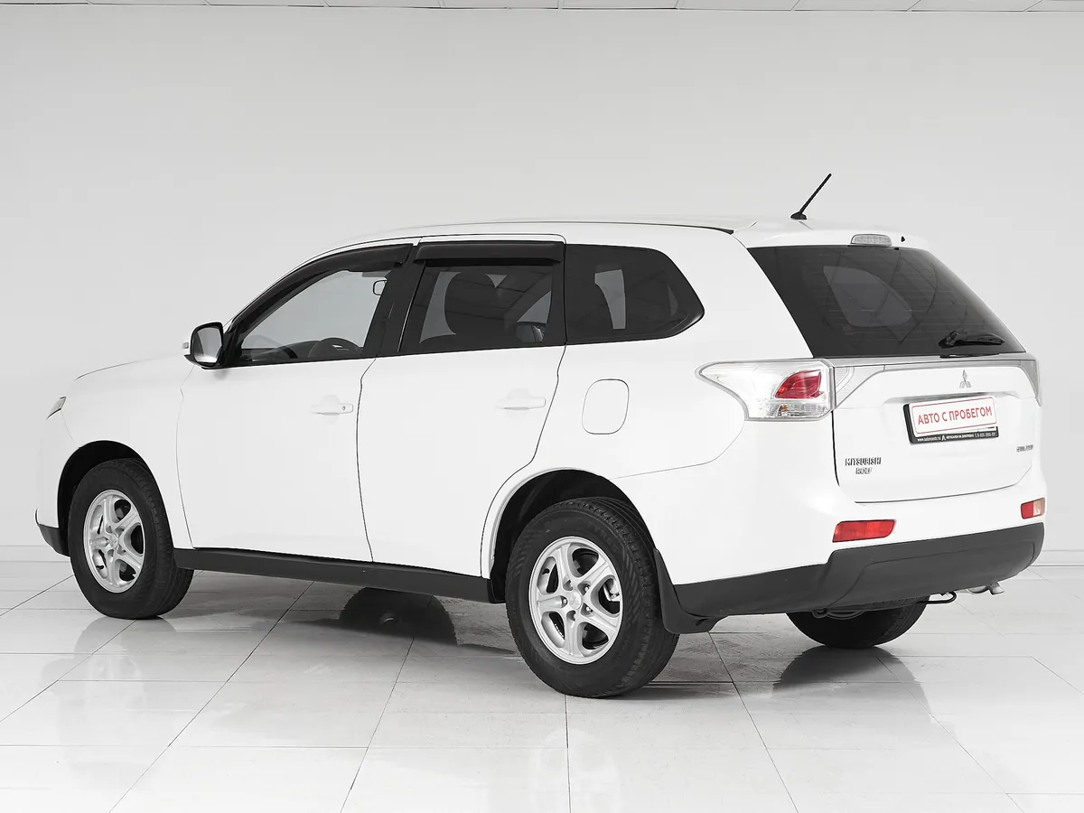 Mitsubishi Outlander III · Intense — фото 4