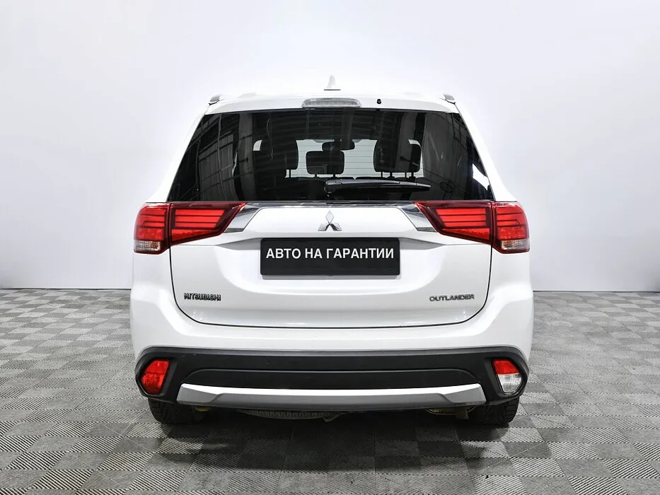Mitsubishi Outlander III Рестайлинг 2 · Intense — фото 3