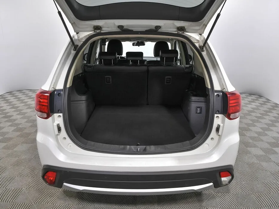 Mitsubishi Outlander III Рестайлинг 2 · Intense — фото 4