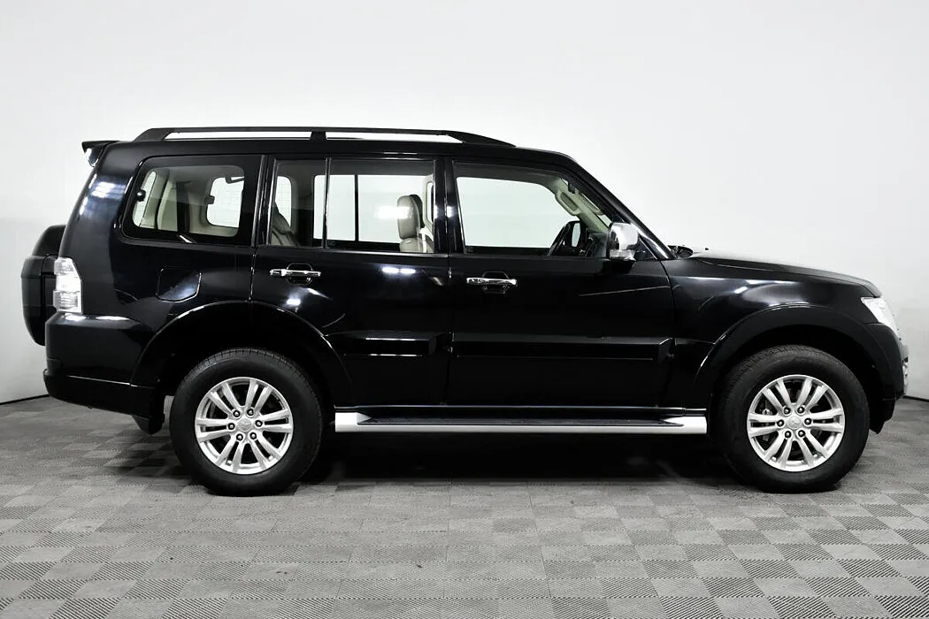 Mitsubishi Pajero IV Рестайлинг 2 · H/L — фото 3