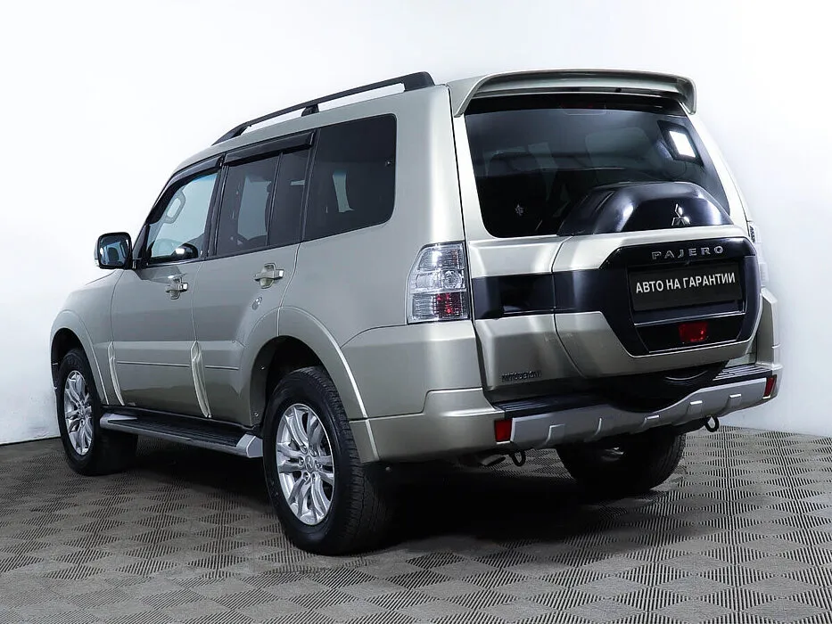 Mitsubishi Pajero IV Рестайлинг 2 · Instyle — фото 3