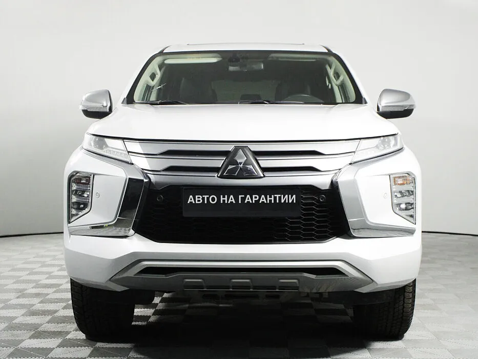 Mitsubishi Pajero Sport III Рестайлинг · Ultimate — фото 2