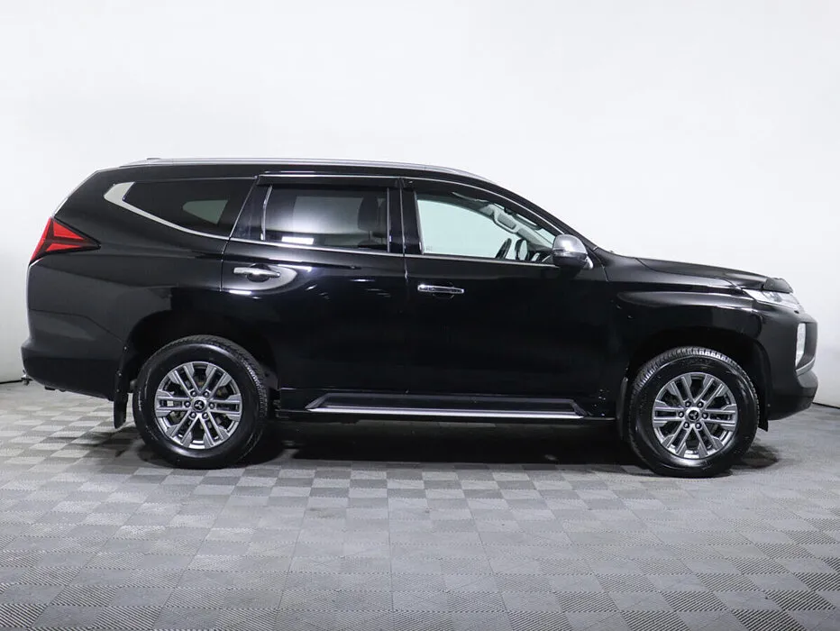 Mitsubishi Pajero Sport III Рестайлинг · Ultimate — фото 3