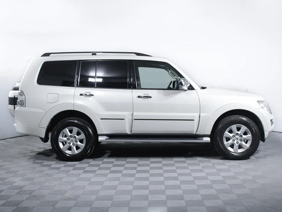 Mitsubishi Pajero IV Рестайлинг 2 · GLS — фото 3