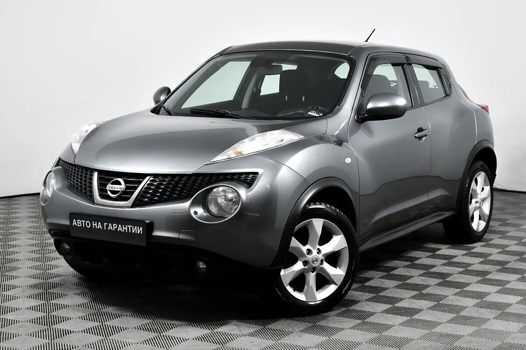 Nissan Juke I · SE