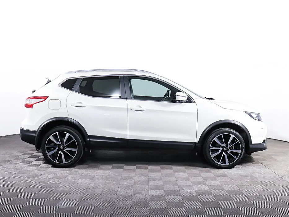 Nissan Qashqai II · LE+ — фото 3
