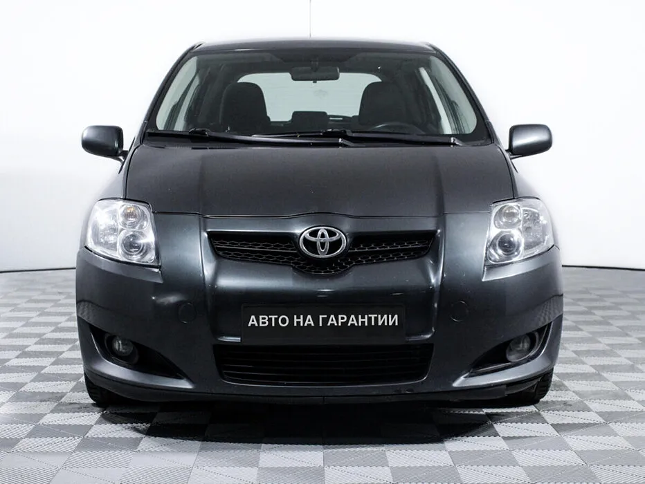 Toyota Auris I — фото 2