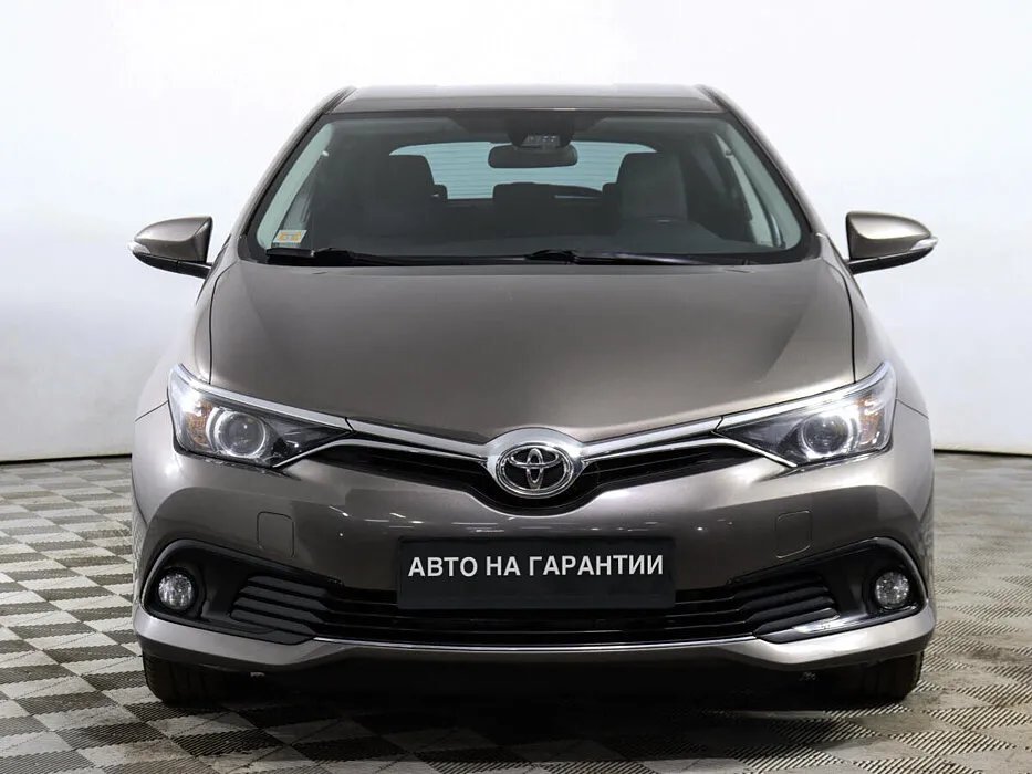 Toyota Auris II Рестайлинг — фото 2