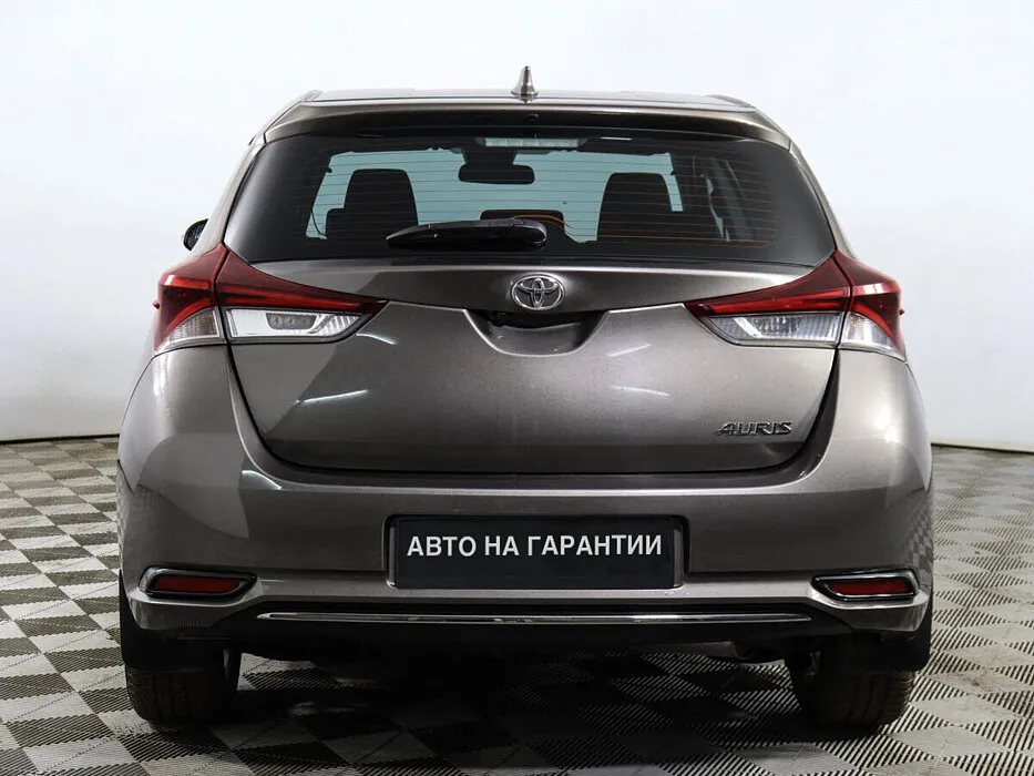 Toyota Auris II Рестайлинг — фото 5
