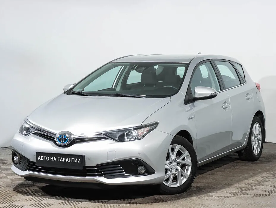 Toyota Auris II Рестайлинг