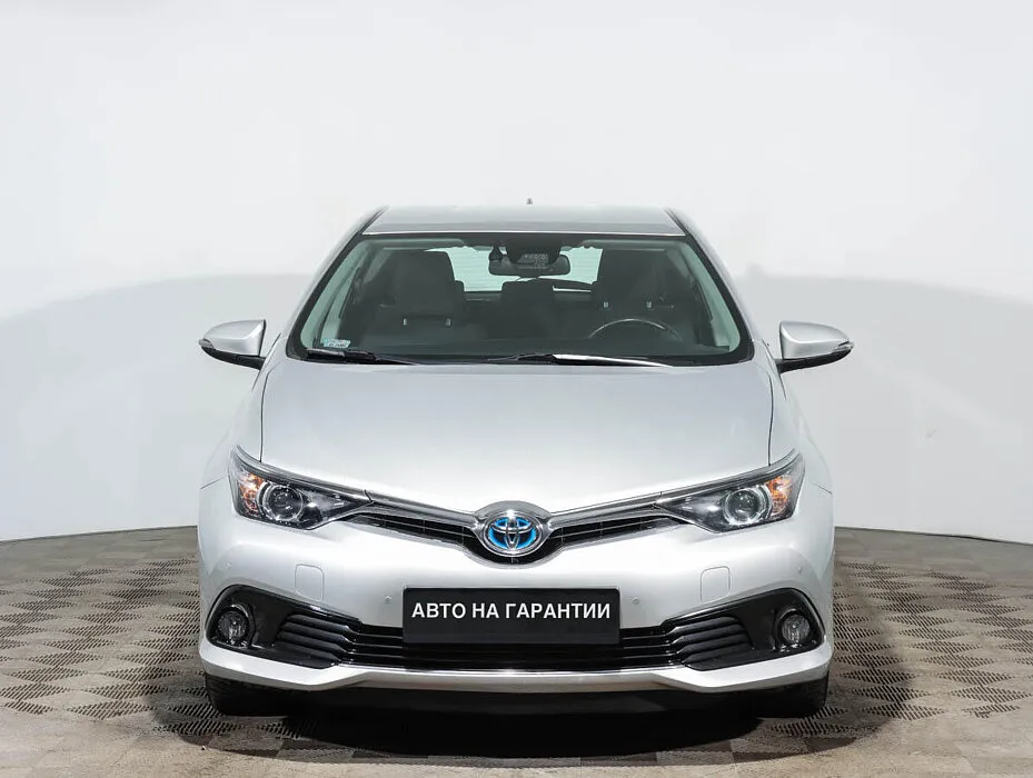Toyota Auris II Рестайлинг — фото 2