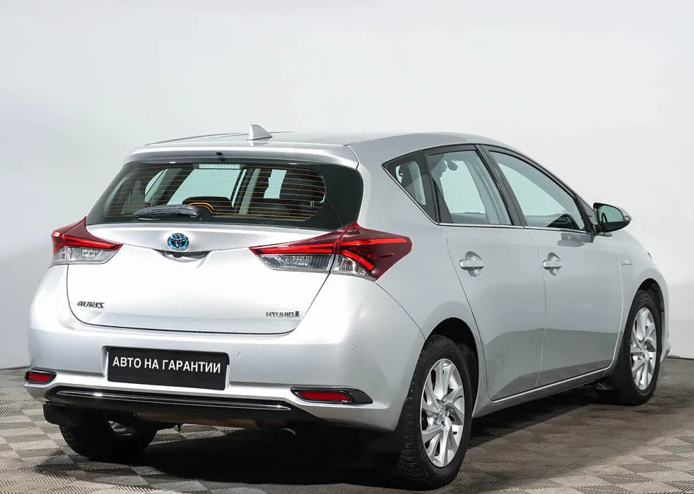 Toyota Auris II Рестайлинг — фото 3