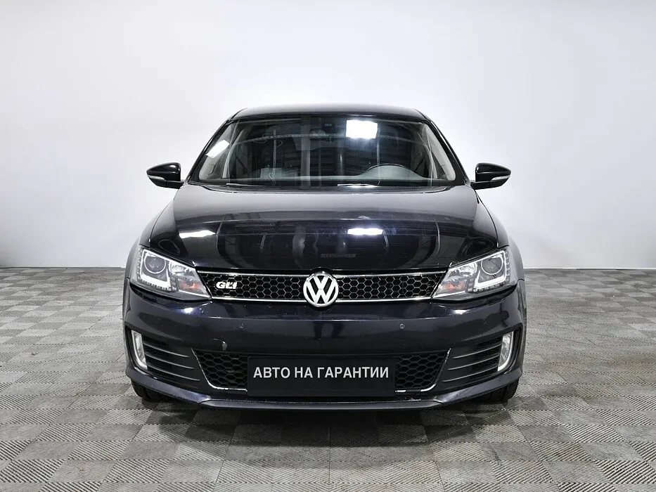 Volkswagen Jetta VI Рестайлинг — фото 2