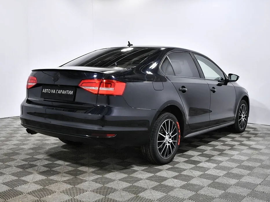 Volkswagen Jetta VI Рестайлинг — фото 3