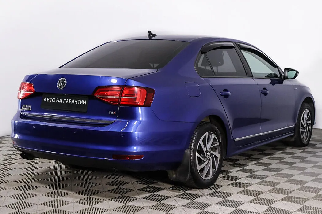 Volkswagen Jetta VI Рестайлинг · Life — фото 4