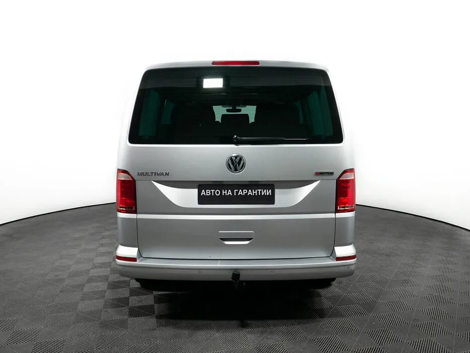 Volkswagen Multivan T6 — фото 5