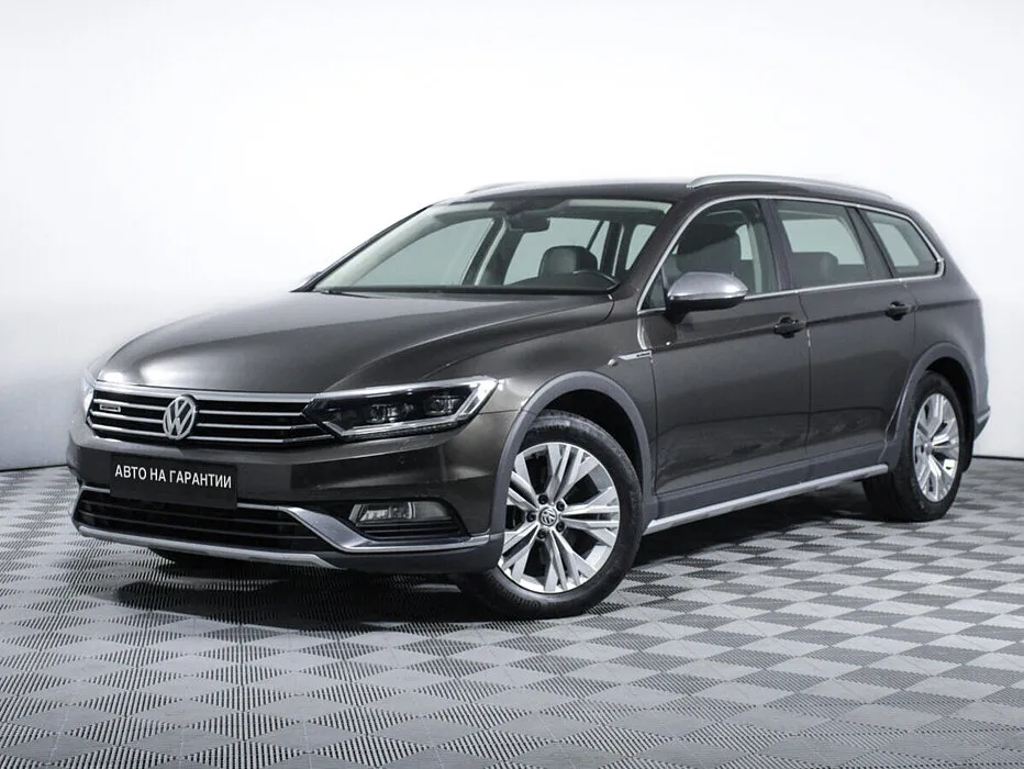Volkswagen Passat B8 · Alltrack