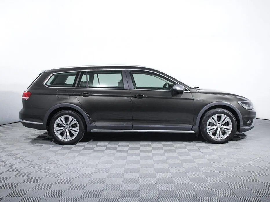 Volkswagen Passat B8 · Alltrack — фото 3
