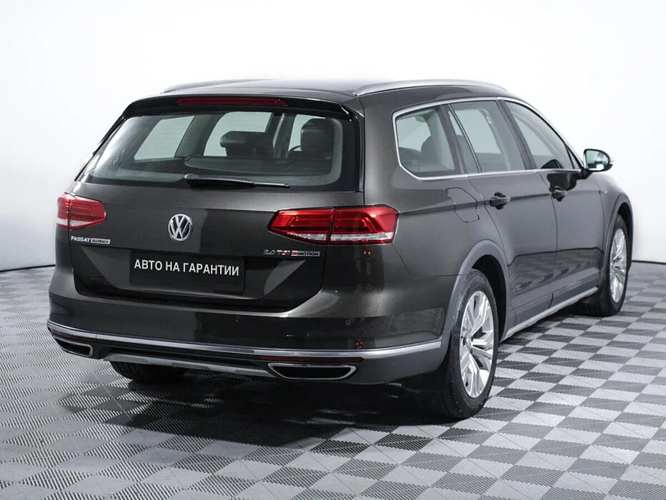 Volkswagen Passat B8 · Alltrack — фото 4