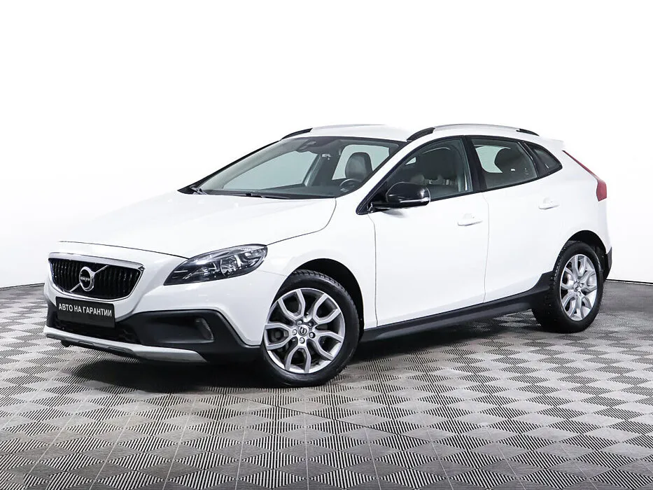 Volvo V40 Cross Country I Рестайлинг · Summum