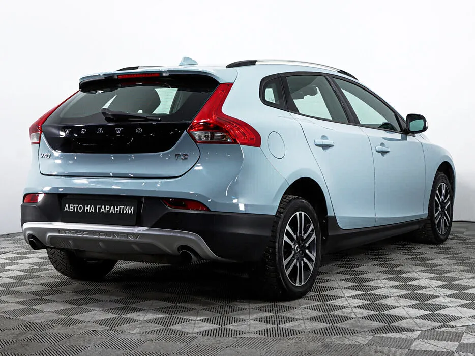Volvo V40 Cross Country I Рестайлинг · Summum — фото 4