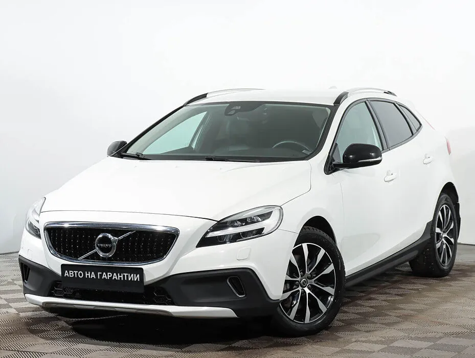 Volvo V40 Cross Country I Рестайлинг · Summum