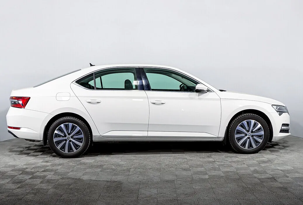 Skoda Superb III Рестайлинг · Style — фото 3