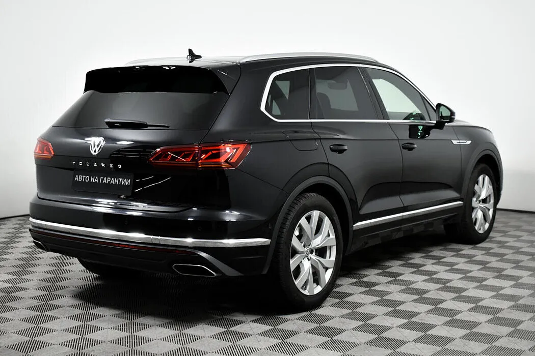 Volkswagen Touareg III · R-Line — фото 4