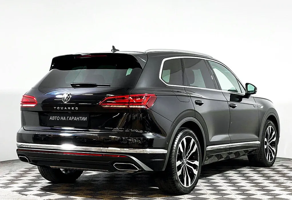 Volkswagen Touareg III — фото 4