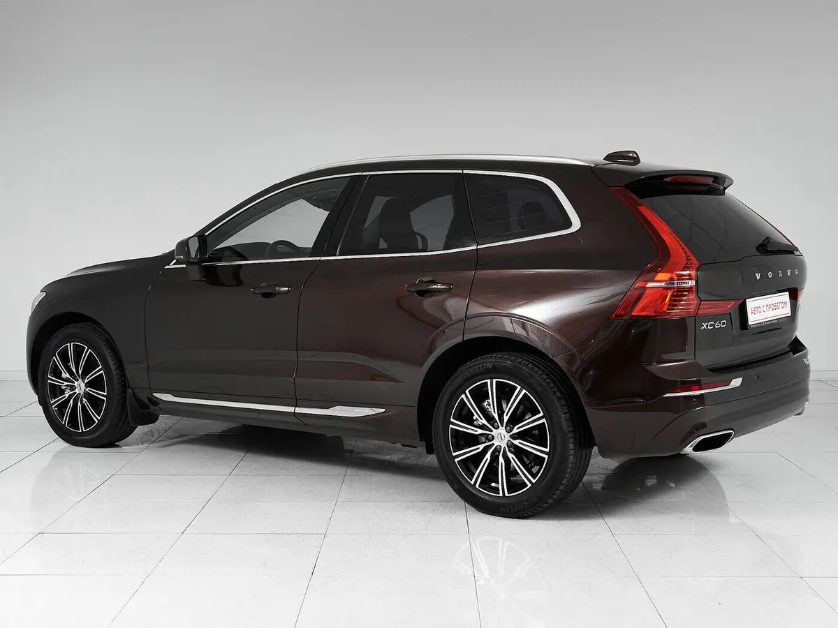 Volvo XC60 II · Momentum — фото 4