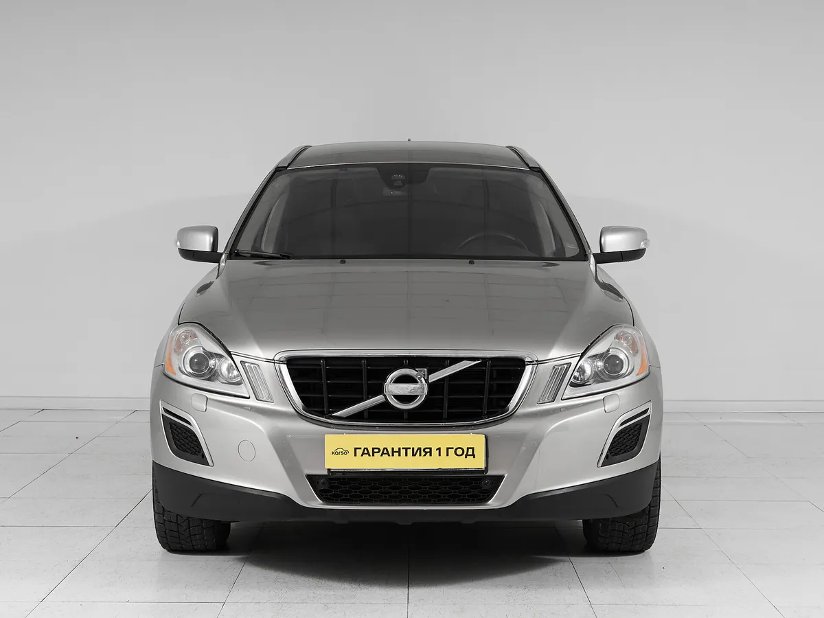 Volvo XC60 I · Momentum — фото 2