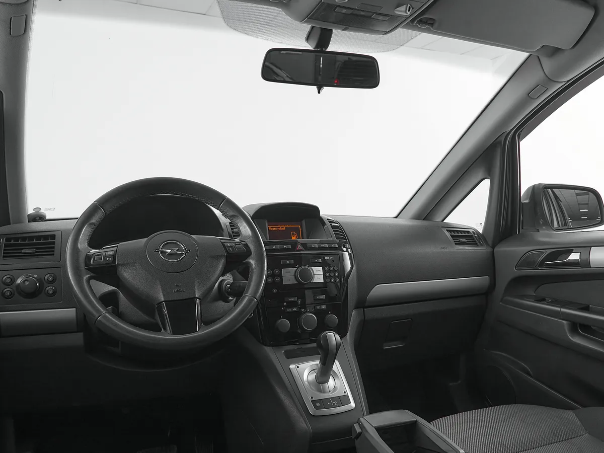 Opel Zafira B Рестайлинг — фото 5
