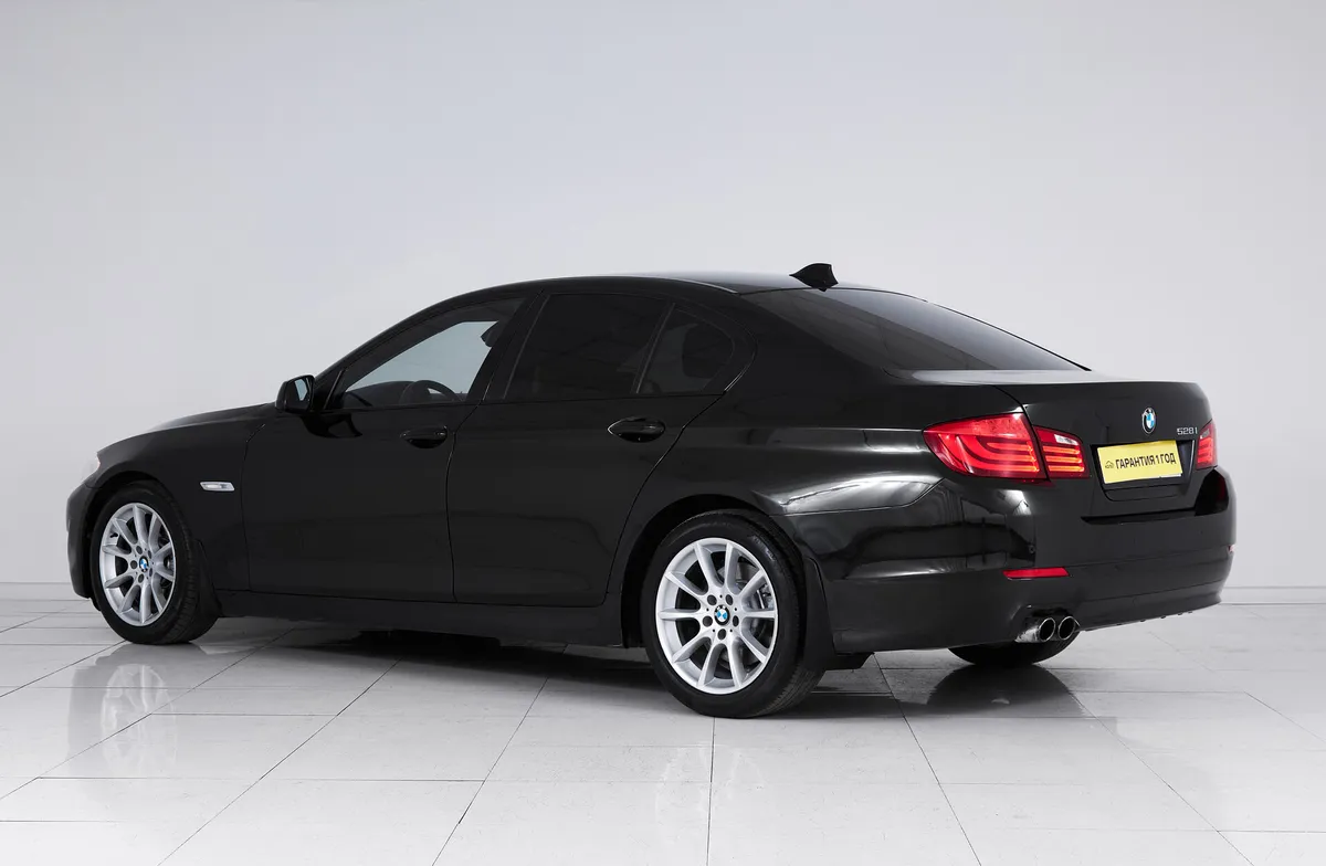 BMW 5 серии VI (F10/F11/F07) — фото 4