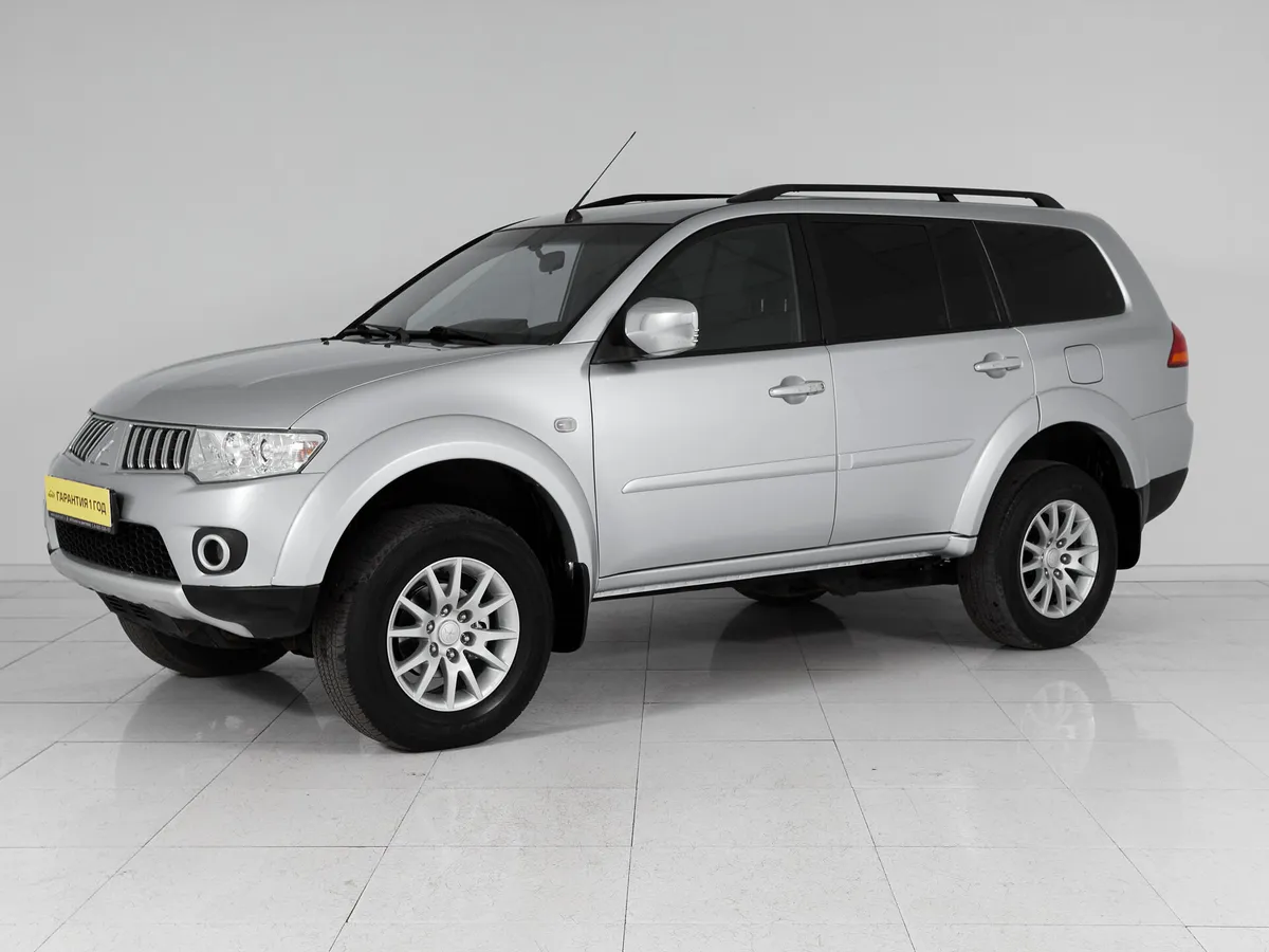 Mitsubishi Pajero Sport II · Intense
