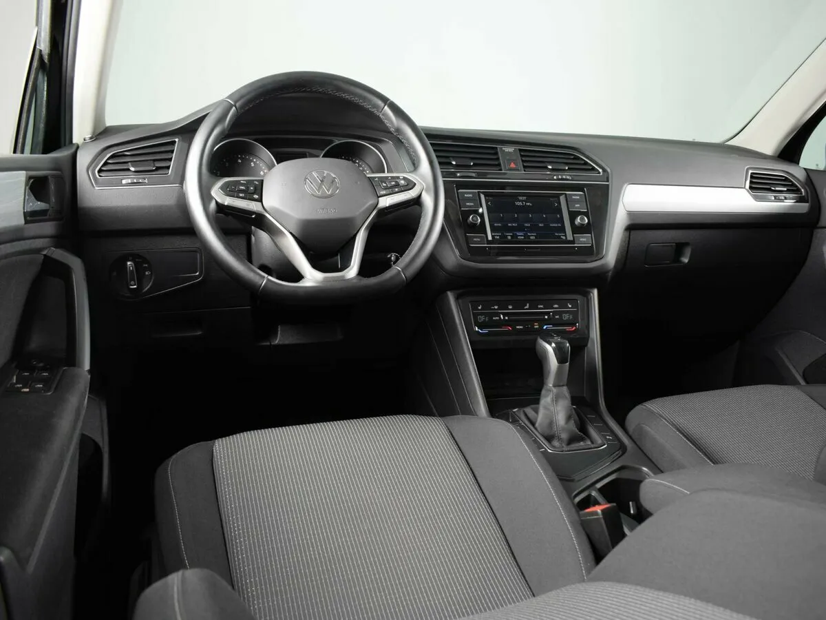 Volkswagen Tiguan II Рестайлинг · Respect — фото 5
