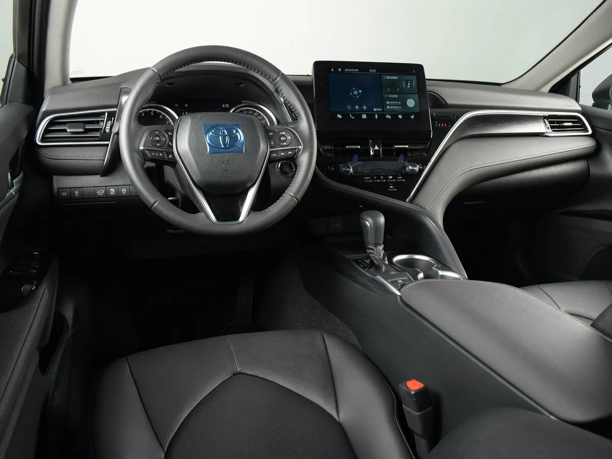Toyota Camry VIII (XV70) Рестайлинг · Luxury — фото 5