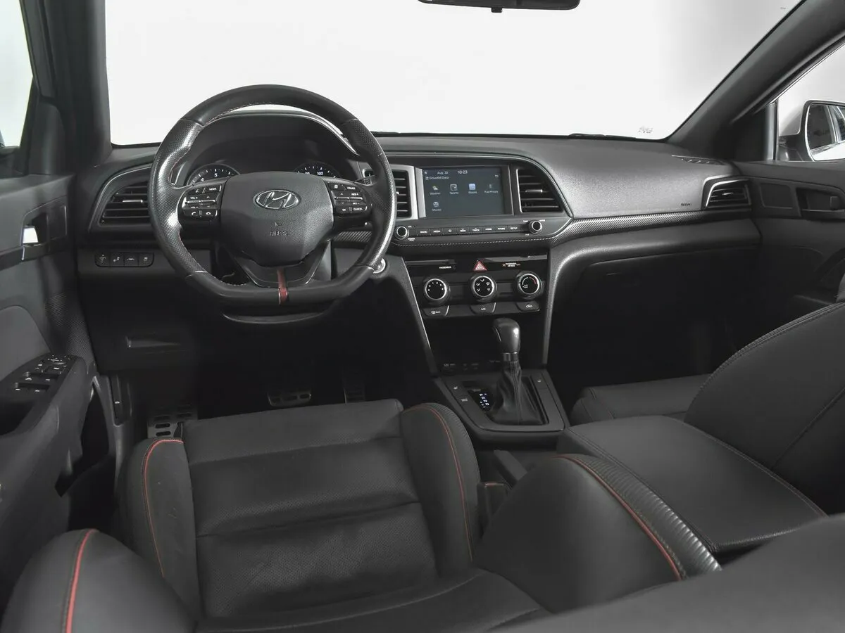 Hyundai Elantra VI (AD) — фото 5
