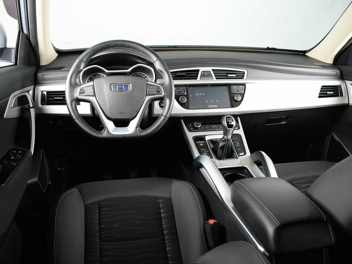 Geely Atlas I · Люкс — фото 5
