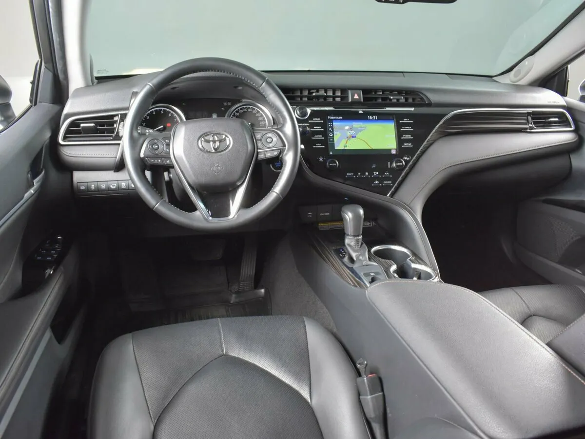 Toyota Camry VIII (XV70) · Executive Safety — фото 5