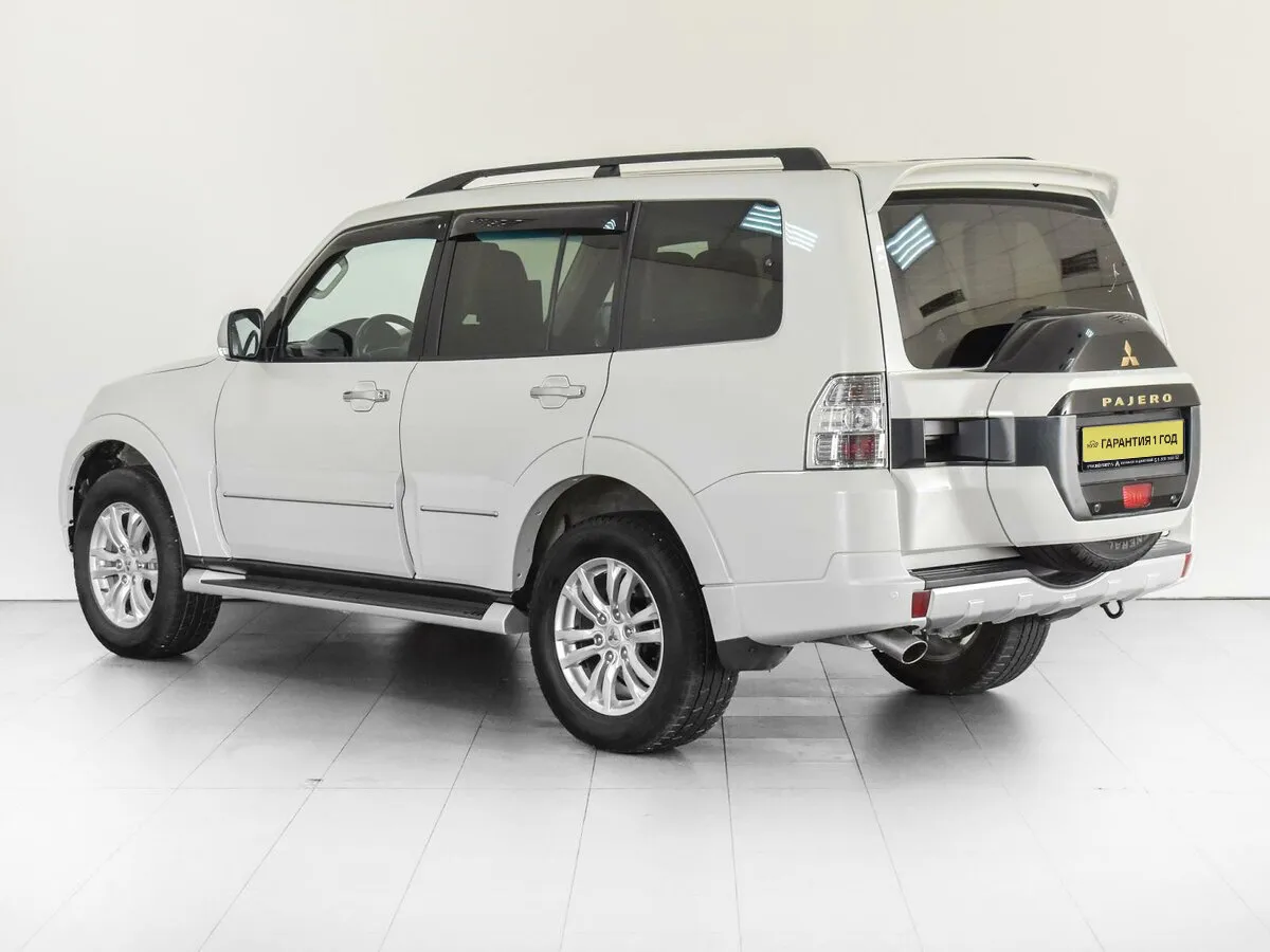Mitsubishi Pajero IV Рестайлинг 2 · Mid — фото 2