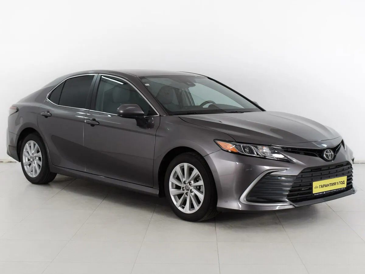 Toyota Camry VIII (XV70) Рестайлинг · LE