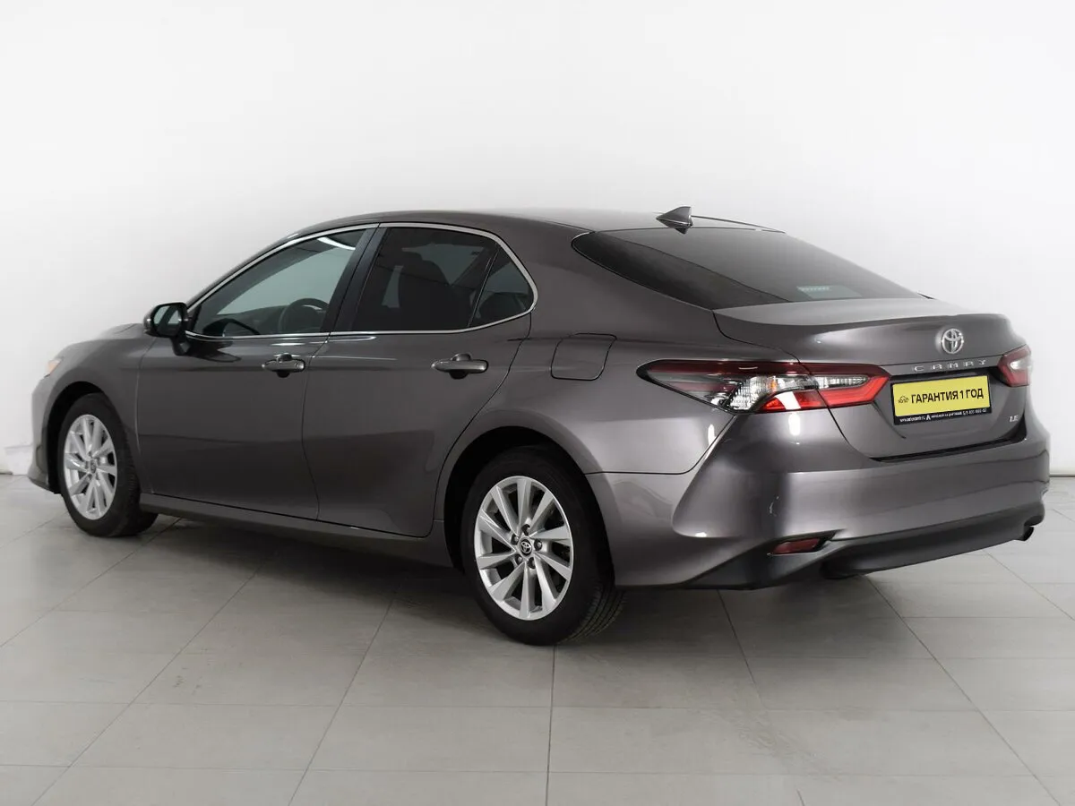 Toyota Camry VIII (XV70) Рестайлинг · LE — фото 2